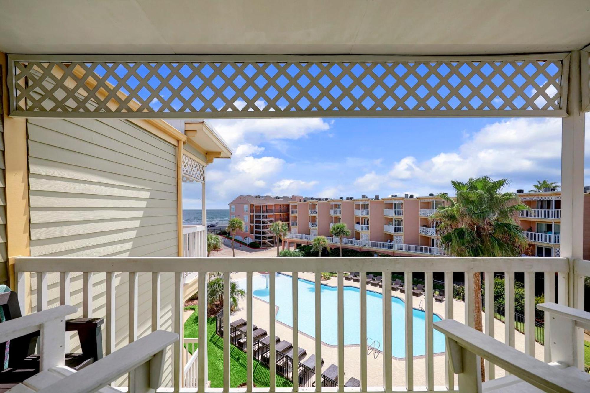 Apartamento Beautiful Ocean Views At The Victorian Galveston Exterior foto